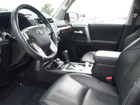 Used 2024 Toyota 4Runner Limited AWD/4WD image 15