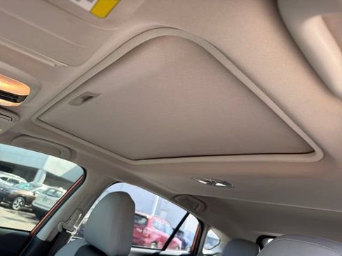 Used 2019 Subaru Crosstrek 2.0i Limited w/ Moonroof Package w/Navigation AWD/4WD image 17