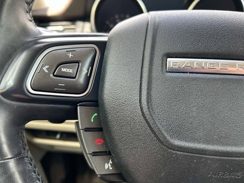 Used 2019 Land Rover Range Rover Evoque SE AWD/4WD image 24