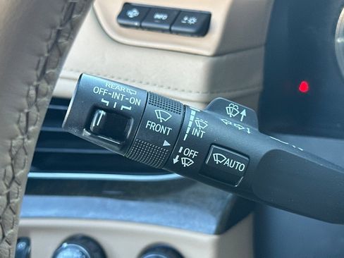 Used 2020 Cadillac Escalade ESV Platinum image 37