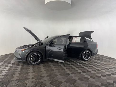 Certified 2025 Kia K4 EX image 12