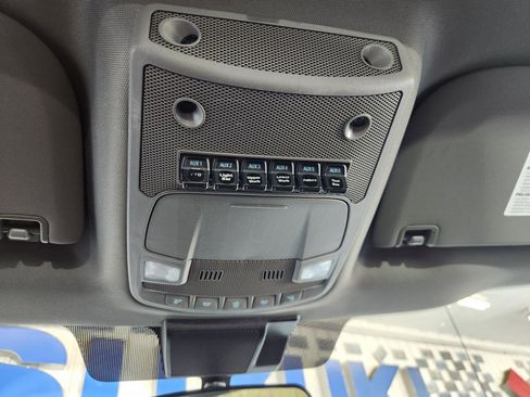 Used 2021 Ford F550 2WD Regular Cab Super Duty image 9