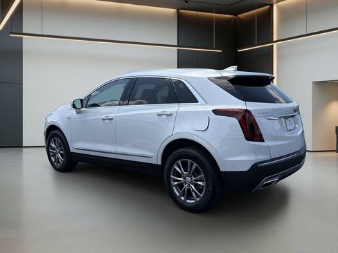 Certified 2023 Cadillac XT5 Premium Luxury w/ Technology Package FWD image 3
