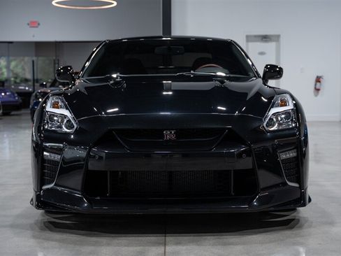 Used 2021 Nissan GT-R Premium AWD/4WD image 65