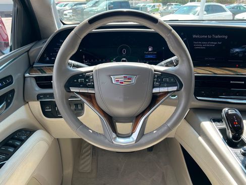 Used 2022 Cadillac Escalade Sport Platinum AWD/4WD image 13