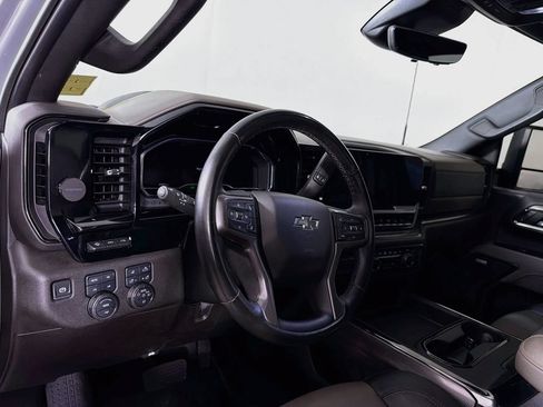 Used 2024 Chevrolet Silverado 2500 ZR2 w/ Technology Package AWD/4WD image 10