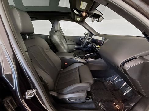 Used 2025 BMW X3 xDrive30i w/ Convenience Package image 27