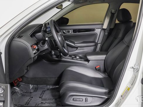 Used 2024 Honda Civic Touring image 5