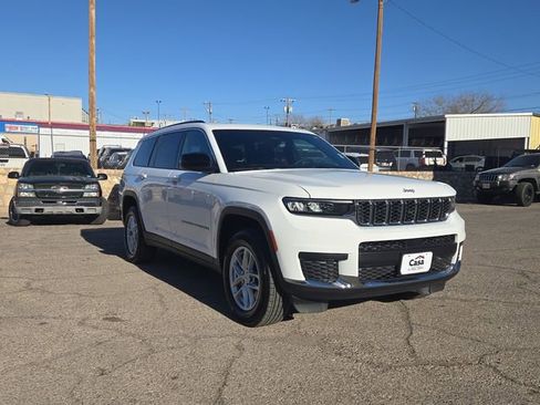 Used 2025 Jeep Grand Cherokee L Laredo w/ Luxury Tech Group I image 1