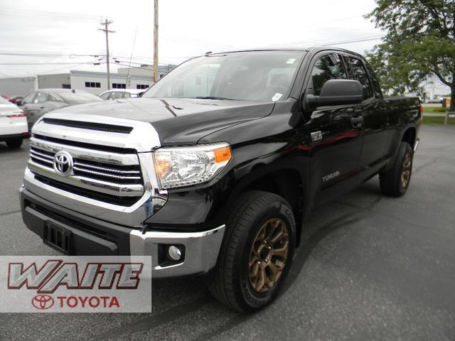 Used 2017 Toyota Tundra SR5 AWD/4WD image 6