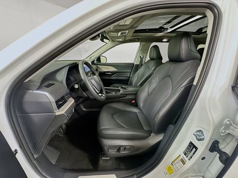 Certified 2026 Toyota Grand Highlander AWD image 21