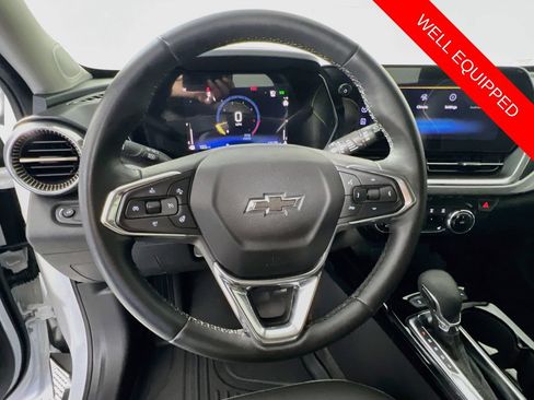 Used 2025 Chevrolet Trax ACTIV w/ Driver Confidence Package FWD image 11