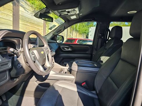 Used 2022 Chevrolet Tahoe LT w/ Luxury Package AWD/4WD image 5