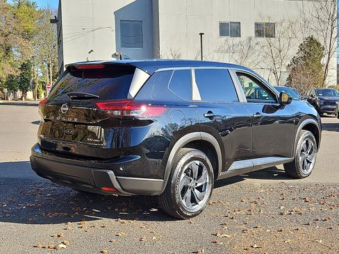 Certified 2024 Nissan Rogue SV image 6