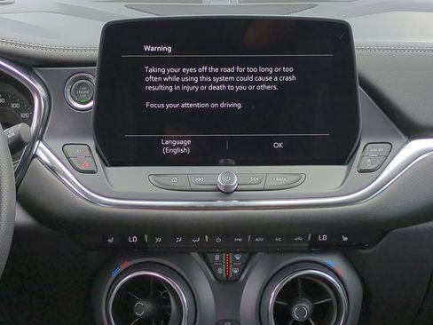 New 2025 Chevrolet Blazer LT w/ Convenience Package image 17