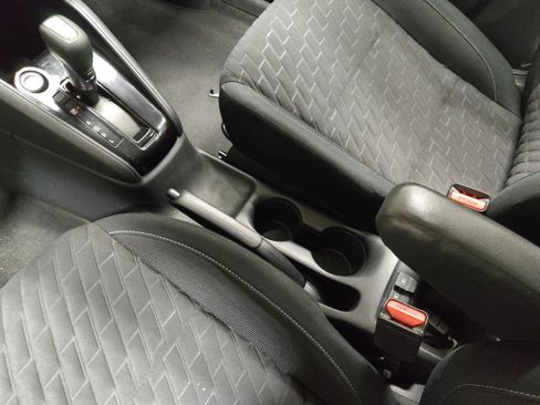 Used 2022 Nissan Kicks S image 26