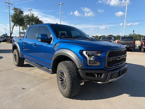 Used 2017 Ford F150 Raptor w/ Equipment Group 802A Luxury AWD/4WD image 2