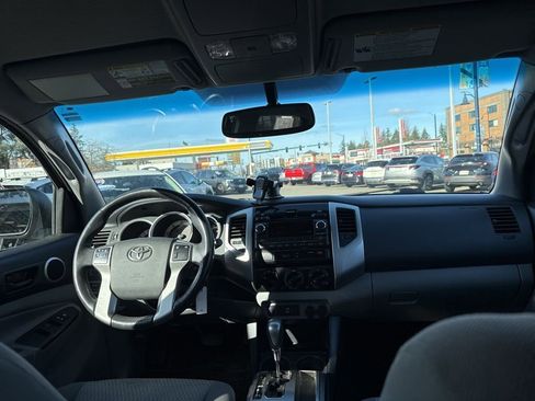 Used 2012 Toyota Tacoma PreRunner w/ SR5 Pkg image 6