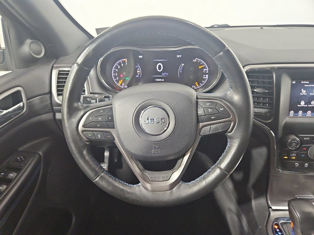 Used 2019 Jeep Grand Cherokee Laredo RWD image 15
