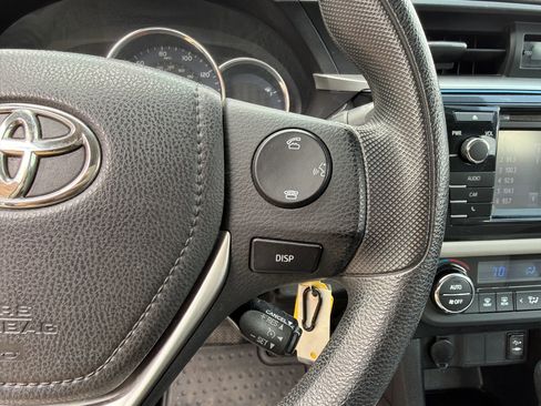 Used 2016 Toyota Corolla LE FWD image 21