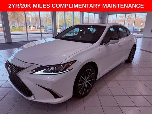 Certified 2024 Lexus ES 350 w/ Premium Package image 3