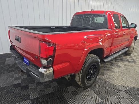 Used 2019 Toyota Tacoma SR5 image 10