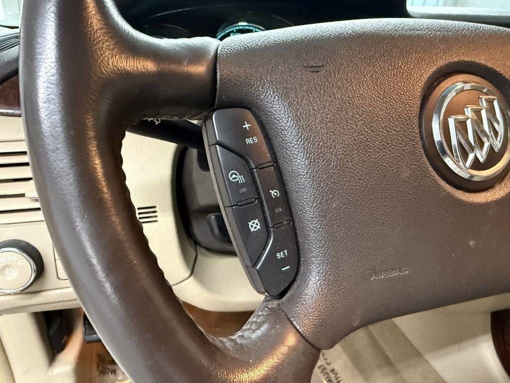 Used 2010 Buick Lucerne CXL FWD image 19