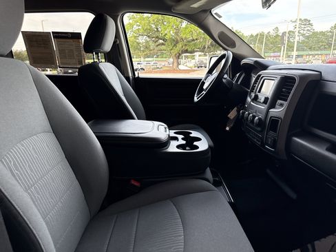 Used 2021 RAM 1500 Tradesman w/ Tradesman SXT Package RWD image 30