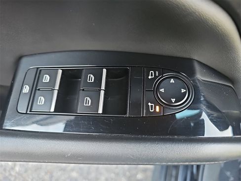 Used 2025 MAZDA MAZDA3 s Sport image 28