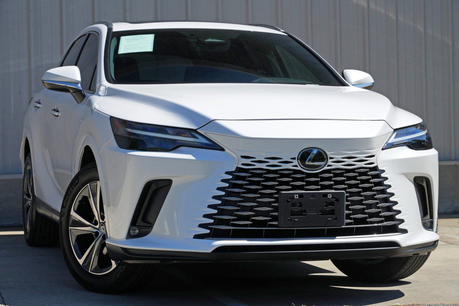 Used 2023 Lexus RX 350 Premium w/ Cold Area Package FWD image 4