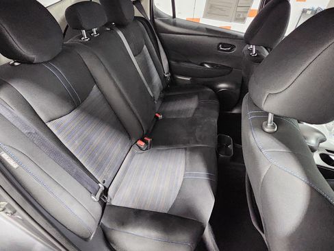 Used 2023 Nissan Leaf S image 19
