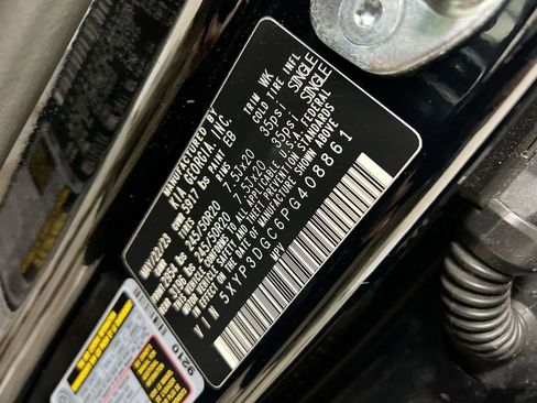 Used 2023 Kia Telluride EX image 30