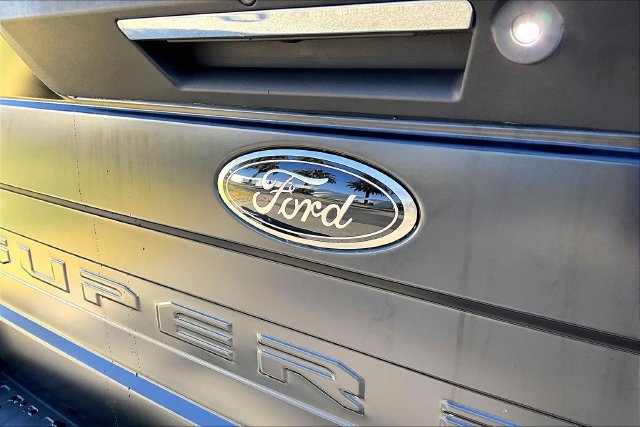 Used 2022 Ford F250 Lariat w/ Tremor Off-Road Package AWD/4WD image 8