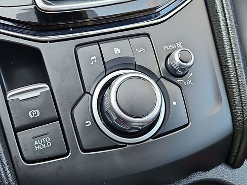 Used 2018 MAZDA CX-5 Touring w/ Preferred Equipment Package image 18