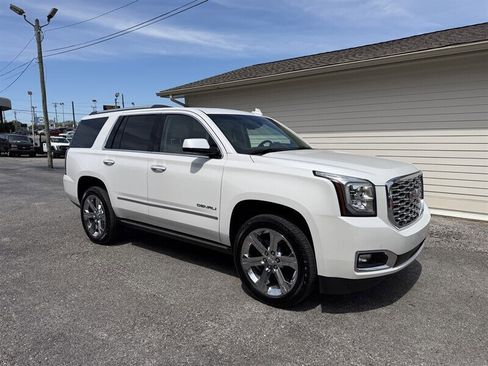 Used 2019 GMC Yukon Denali w/ Denali Ultimate Package image 2