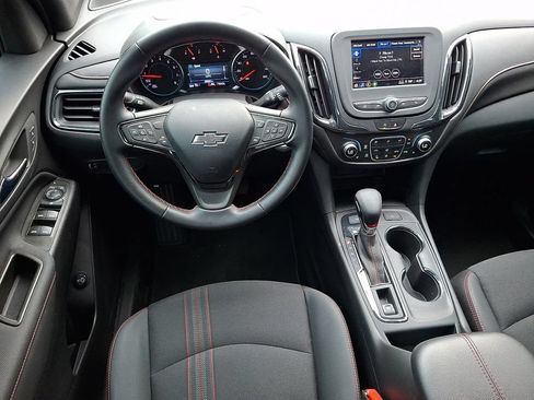 Used 2023 Chevrolet Equinox RS AWD/4WD image 11