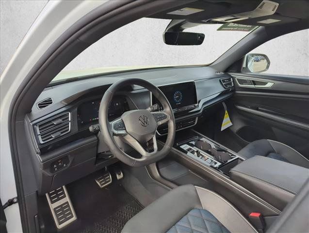 Used 2025 Volkswagen Atlas Cross Sport SEL Premium R-Line AWD/4WD image 11