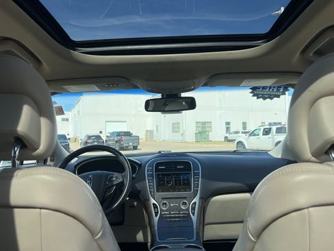 Used 2016 Lincoln MKX Reserve w/ Technology Package image 49