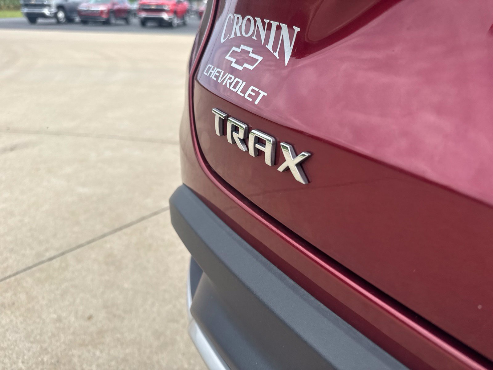 Used 2025 Chevrolet Trax LT FWD image 9