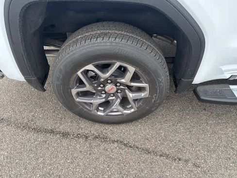 New 2026 GMC Sierra 1500 SLT w/ SLT Premium Plus Package image 9