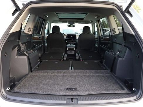 New 2026 Volkswagen Atlas SE image 9