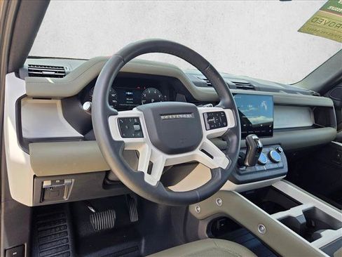Used 2025 Land Rover Defender 110 S AWD/4WD image 10