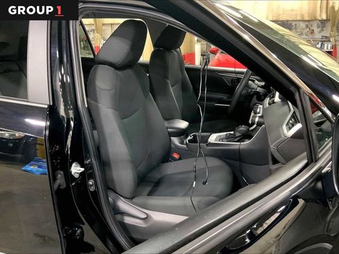 Used 2024 Toyota RAV4 LE image 9