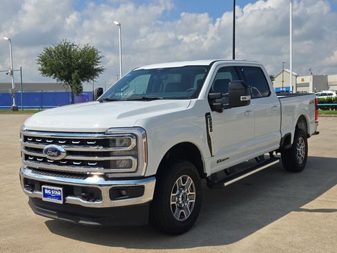 Used 2025 Ford F250 Lariat AWD/4WD image 8