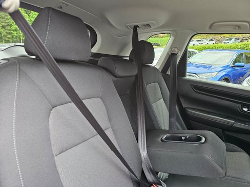 Used 2025 Honda CR-V LX image 12