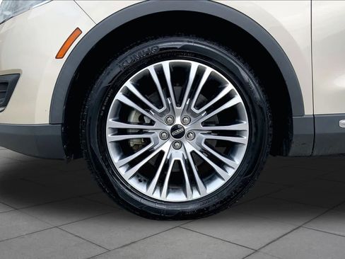 Used 2017 Lincoln MKX Reserve w/ Lincoln MKX Climate Package FWD image 10