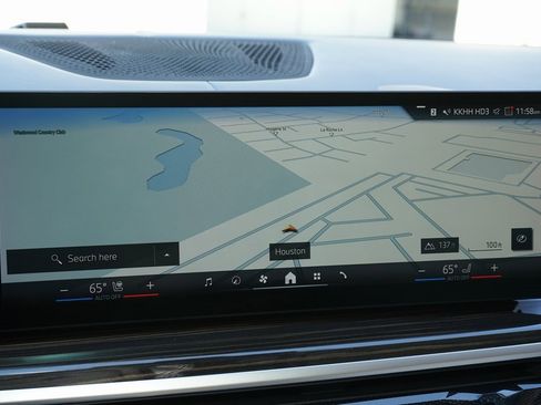 Used 2024 BMW X7 xDrive40i w/ Executive Package image 15