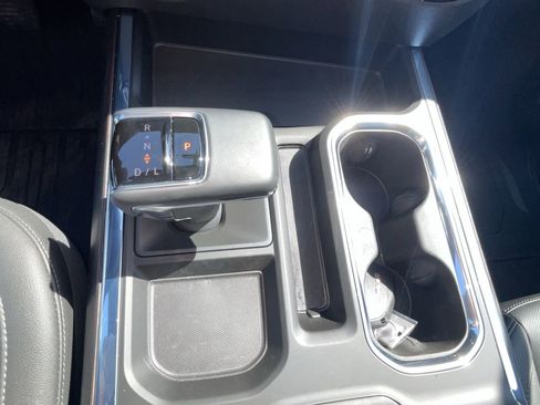 Used 2024 GMC Sierra 1500 SLT w/ SLT Premium Plus Package image 16