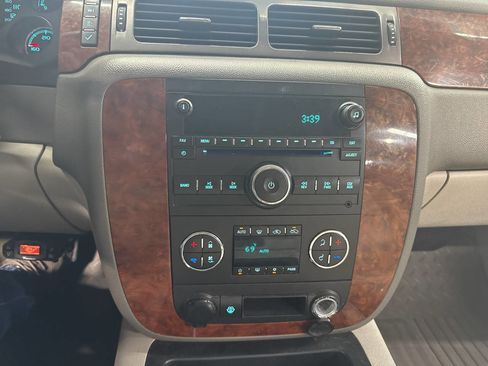 Used 2008 Chevrolet Silverado 3500 LTZ w/ EZ-Lift Tailgate Package image 19