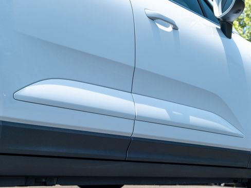 Used 2025 Porsche Macan Electric image 35